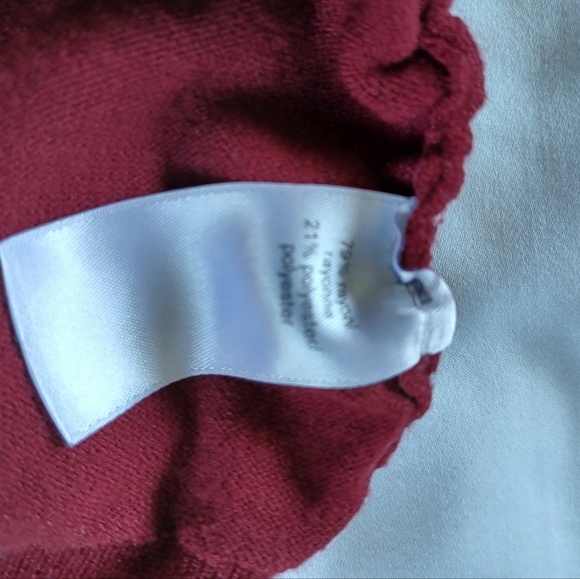 Size Large Maurices fitted sweater - Picture 3 of 4